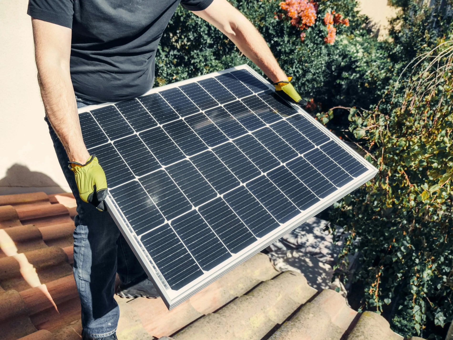 Güneş Enerjisi Sistemleri İçin Mükemmel Çözüm: Solar Jel Aküler